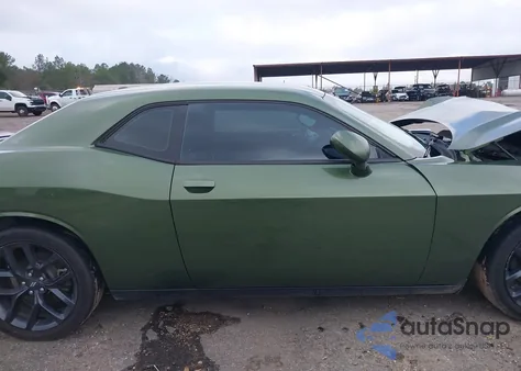 2020 Dodge Challenger Sxt z USA, uszkodzony, nr VIN 2C3CDZAG6LH161359
